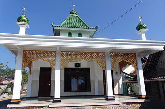 A 49 Square Meter Mosque